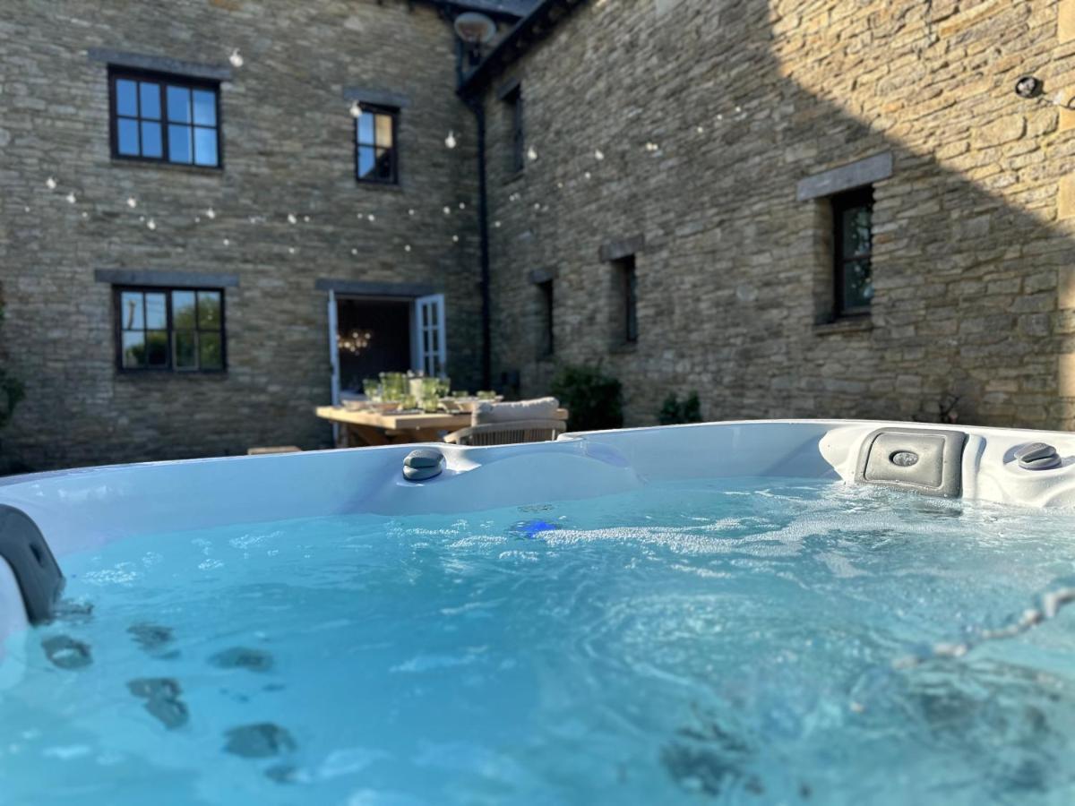 チッペナム Cotswolds Retreat - Bath & Castle Combe - Hot Tubヴィラ エクステリア 写真