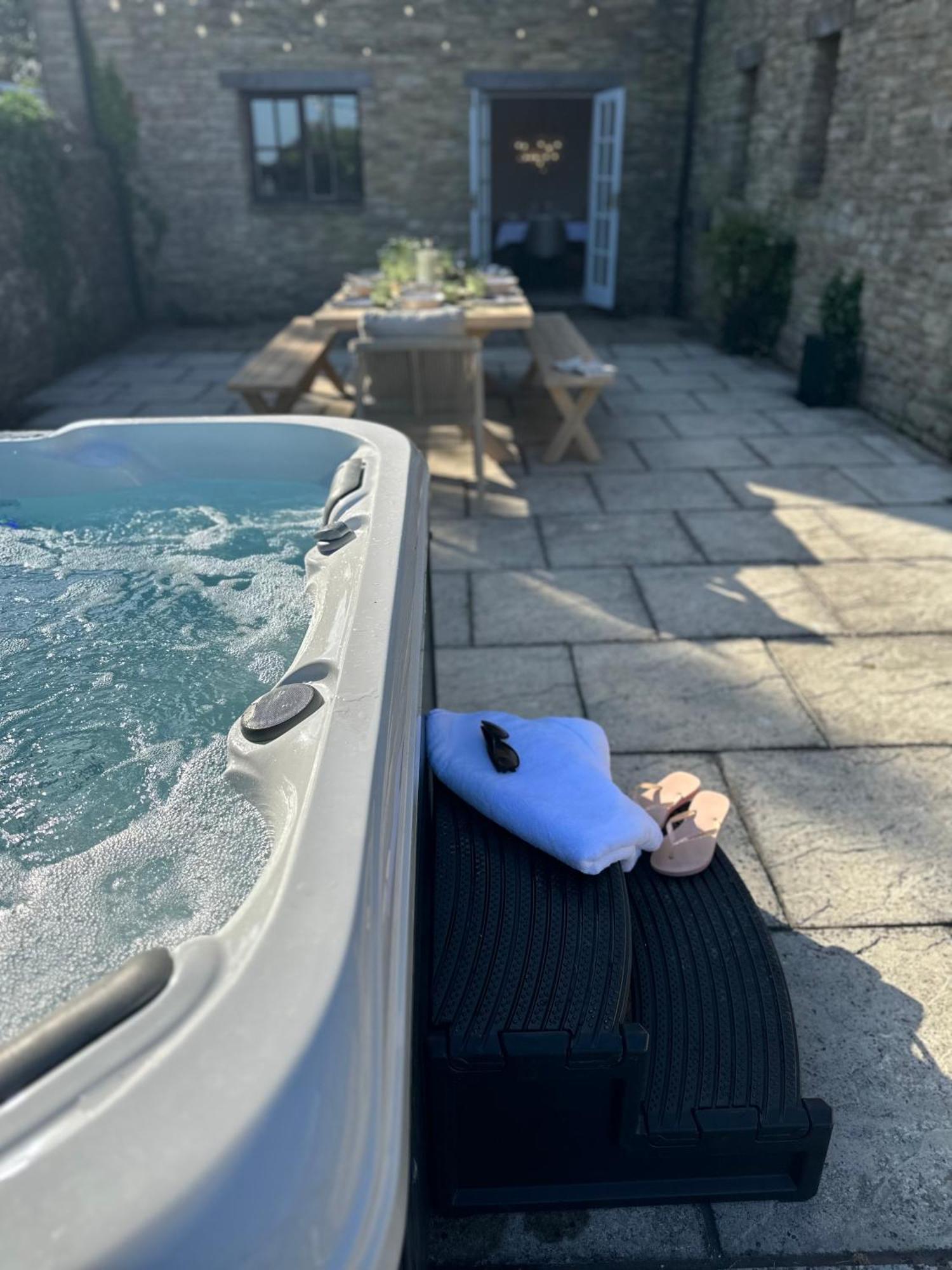 チッペナム Cotswolds Retreat - Bath & Castle Combe - Hot Tubヴィラ エクステリア 写真
