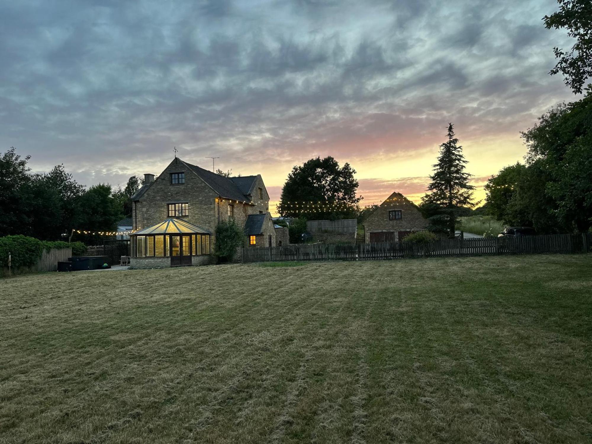 チッペナム Cotswolds Retreat - Bath & Castle Combe - Hot Tubヴィラ エクステリア 写真